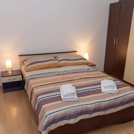 Apartman Antonela רוגוזניצה