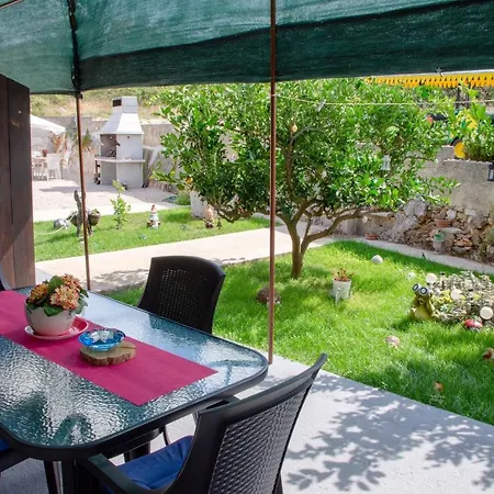 Apartman Antonela Apartment